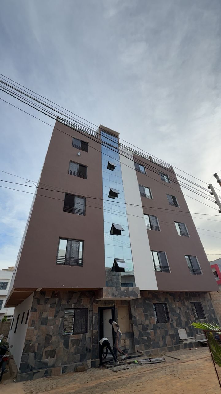 F3 · 2 chambres + salon à Almadies 2